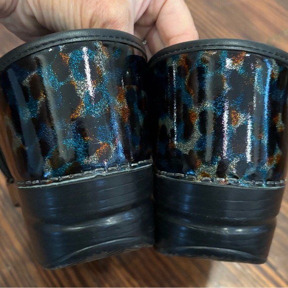 Dansko Women’s Professional Animal Print Iridescent Slip On Work Clogs Sz 40 - Picture 6 of 8